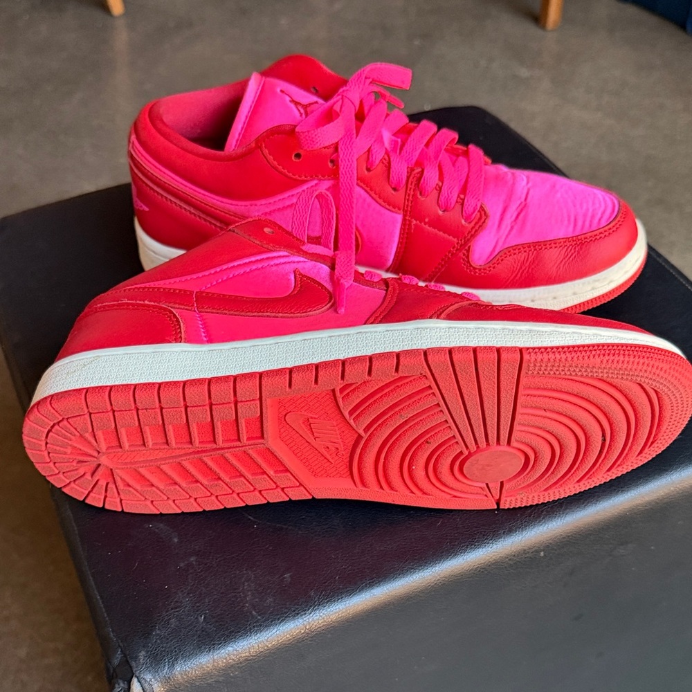 Nike Women's Air Jordan - Red and Pink - Picture 3 of 4